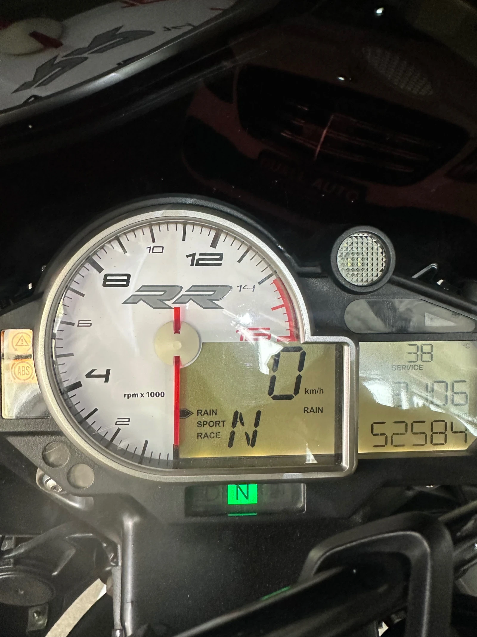 BMW S 1000RR / AKRAPOVIC / ABS / LED / 2015, снимка 16 - Мотоциклети и мототехника - 54631865