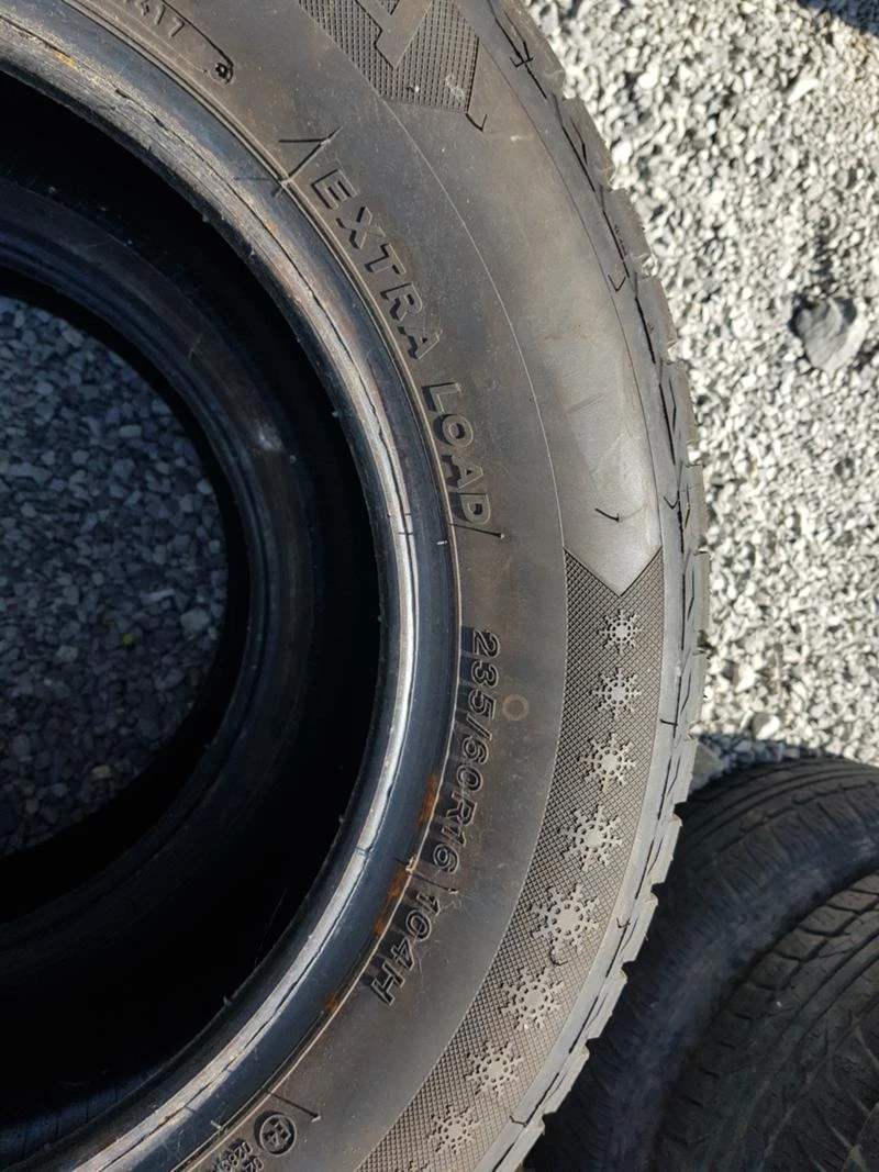 Гуми Зимни 235/60R16, снимка 3 - Гуми и джанти - 30100781