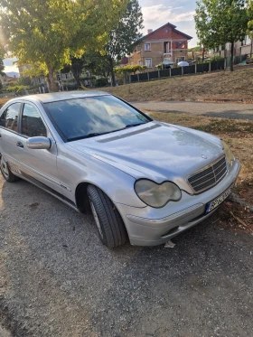 Mercedes-Benz C 220, снимка 2