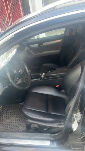 Mercedes-Benz C 320, снимка 5