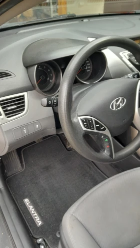 Hyundai Elantra | Mobile.bg    9