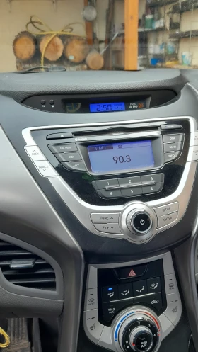 Hyundai Elantra | Mobile.bg    10