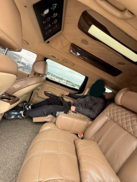 ����� �� �������� �� Kia Carnival High limousine 