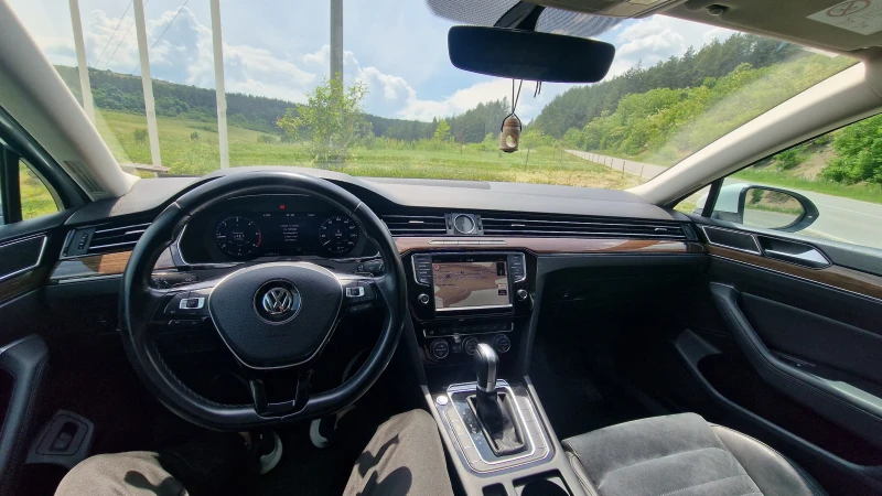 VW Passat 2.0 TDi Digital Cockpit, снимка 10 - Автомобили и джипове - 46354713