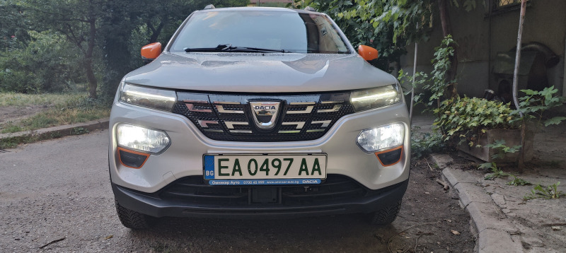 Dacia Spring 3800км България , снимка 6 - Автомобили и джипове - 46434129