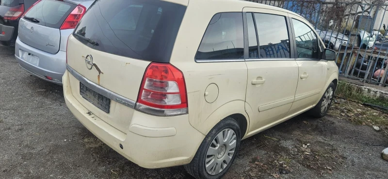 Opel Zafira 1.6i, снимка 3 - Автомобили и джипове - 48504381