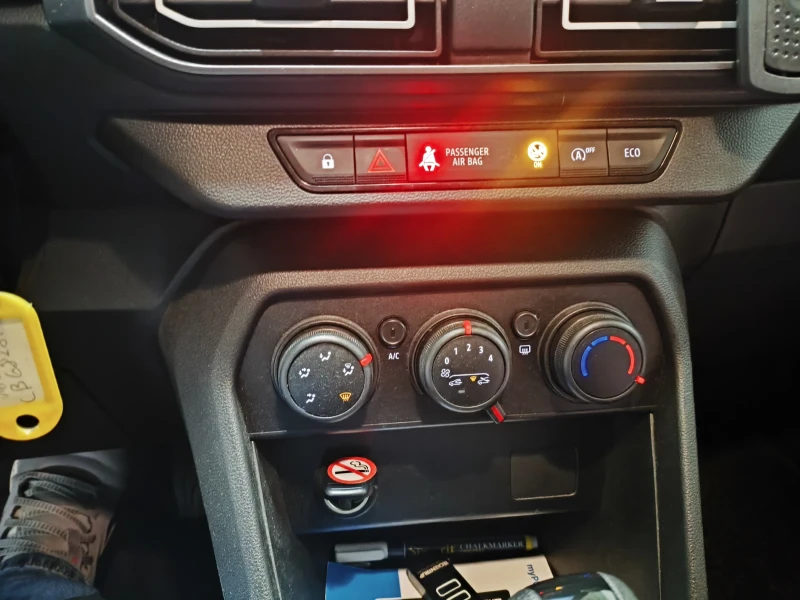 Dacia Logan 1.0TCI CVT, снимка 11 - Автомобили и джипове - 52598000