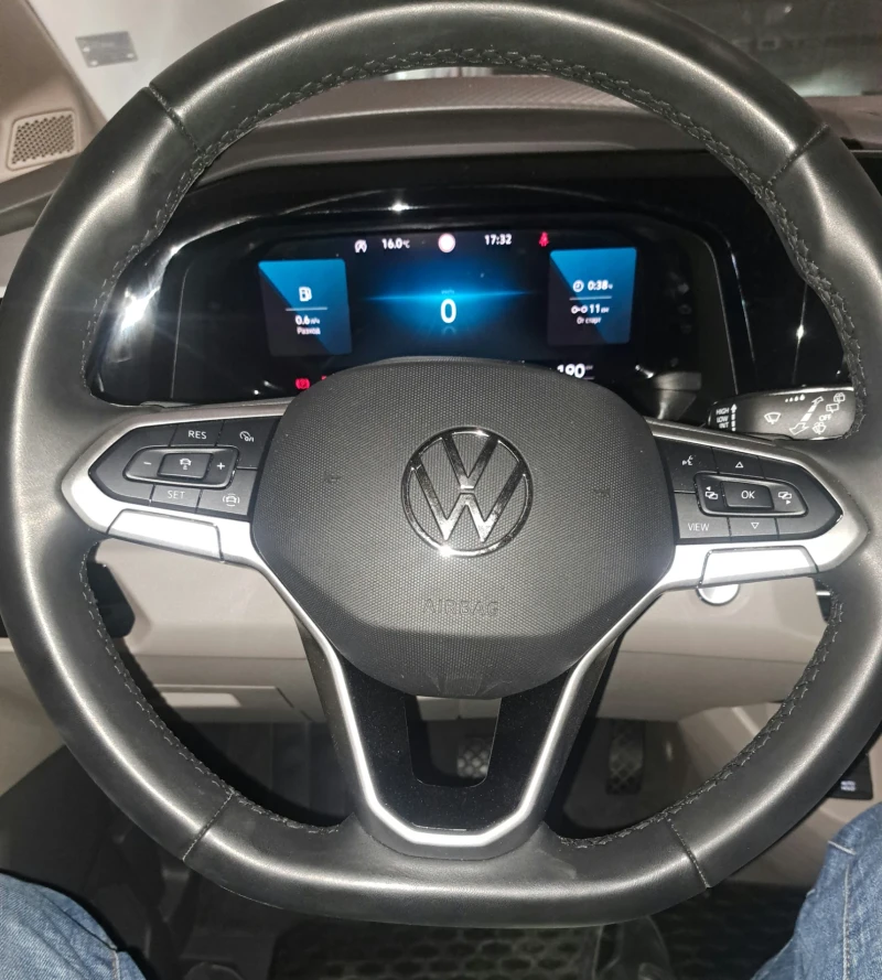 VW Multivan, снимка 2 - Автомобили и джипове - 52664969