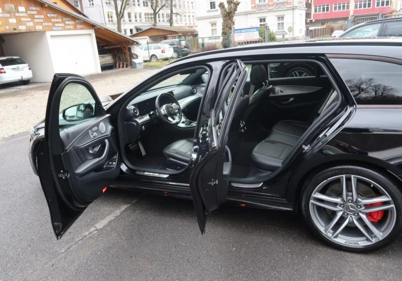 Mercedes-Benz E 63 AMG 4Matic+ , снимка 2 - Автомобили и джипове - 52686644