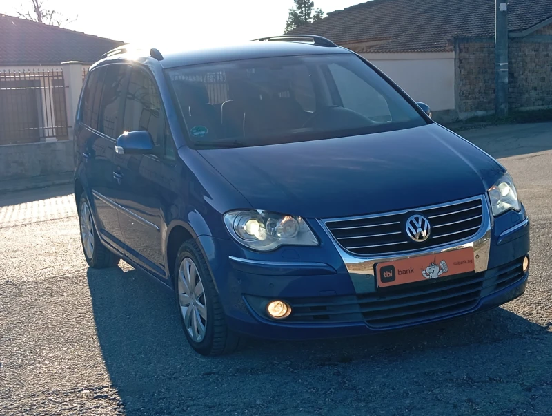VW Touran 2.0-D-NAVI-КЛИМАТРОНИК, снимка 2 - Автомобили и джипове - 52852033