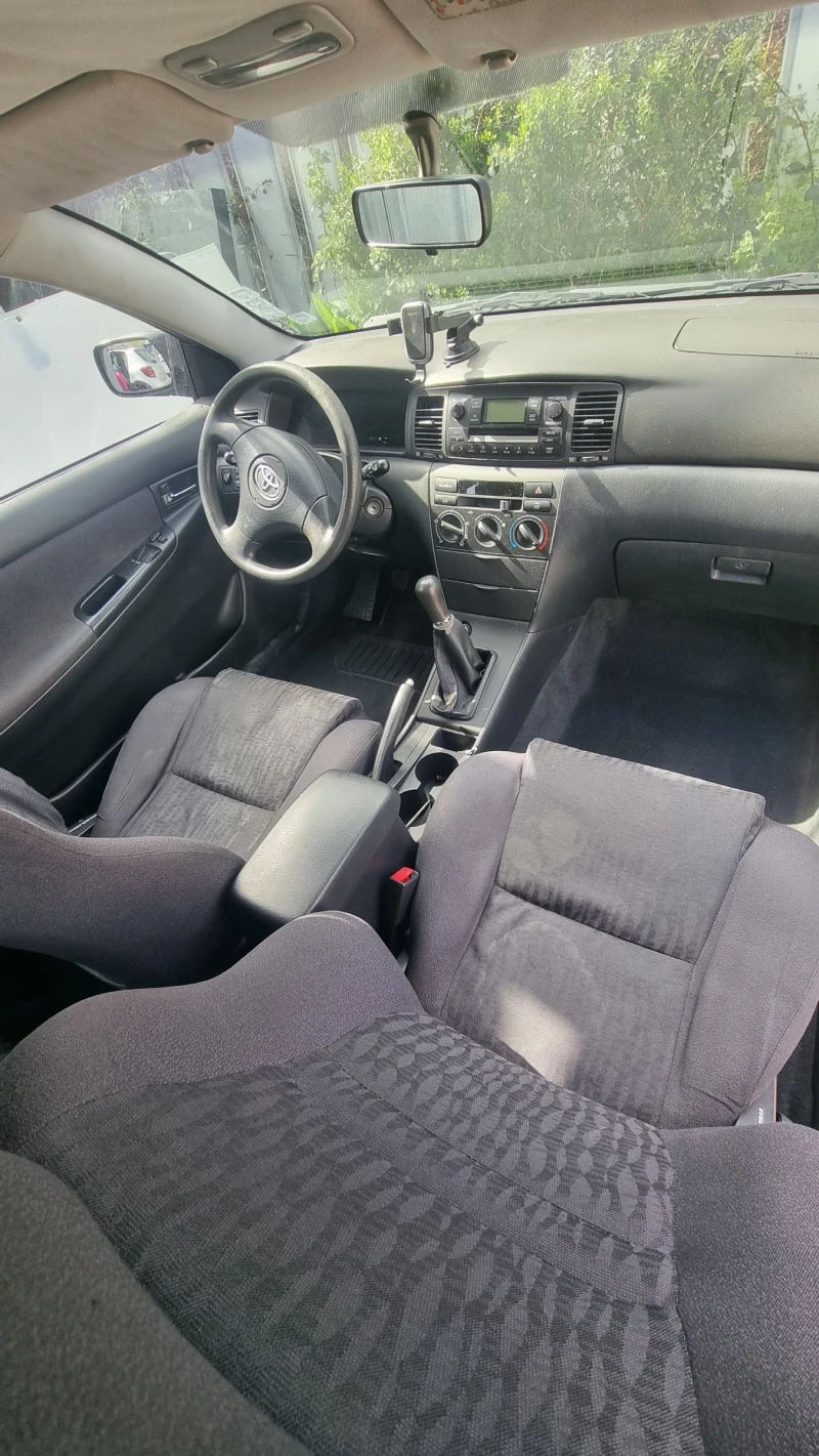 Toyota Corolla 1.6 110hp, снимка 6 - Автомобили и джипове - 53101557