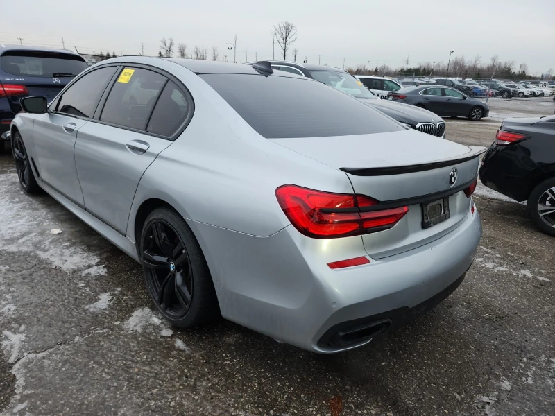 BMW 750 I| XDRIVE| PANORAMA| CARFAX, снимка 4 - Автомобили и джипове - 53432531