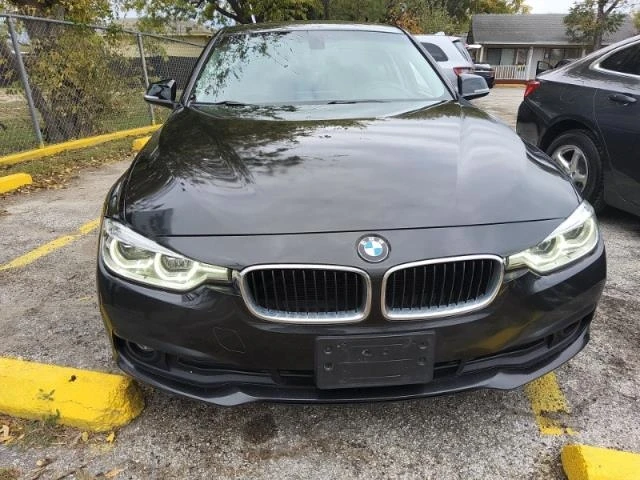 BMW 320 Hands-free* камера* подгрев* keyless* панорама , снимка 1 - Автомобили и джипове - 48261690