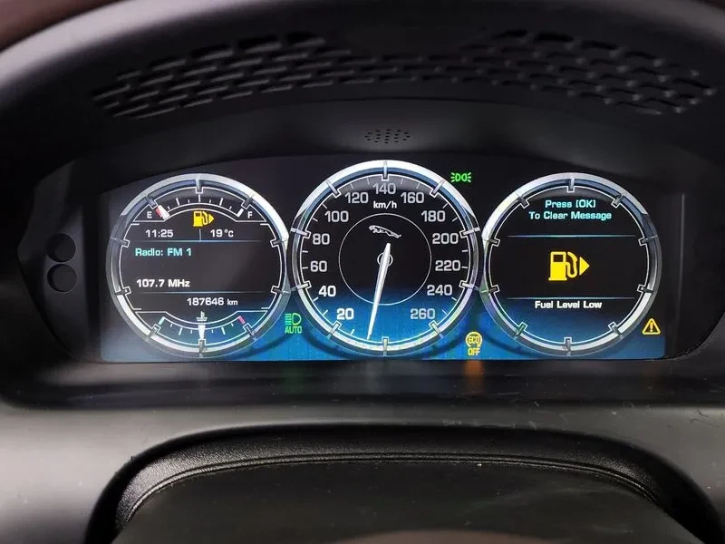 Jaguar Xj 3.0D, снимка 8 - Автомобили и джипове - 54454379