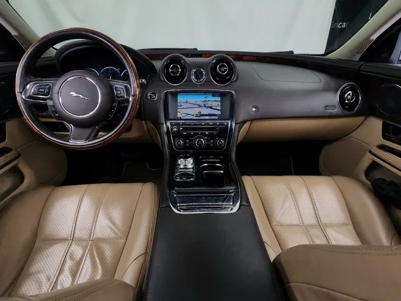 Jaguar Xj 3.0D, снимка 7 - Автомобили и джипове - 54454379