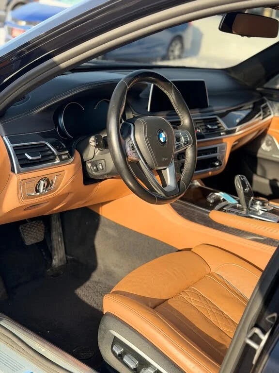BMW 750 Li M SPORT xDrive* BOWERS & WILKINS* DISTRONIC* , снимка 10 - Автомобили и джипове - 55434778