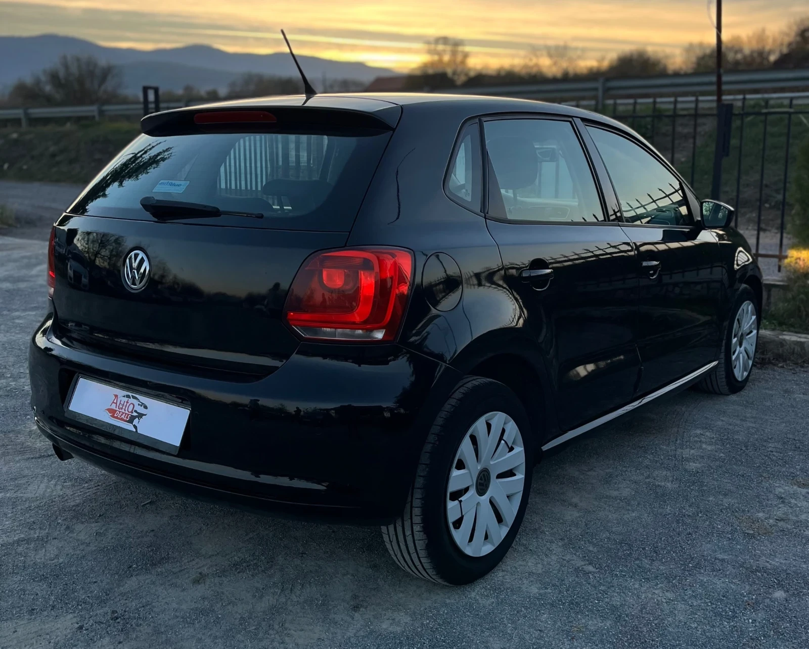 VW Polo 1.6i* ФАБРИЧНА ГАЗ - изображение 6