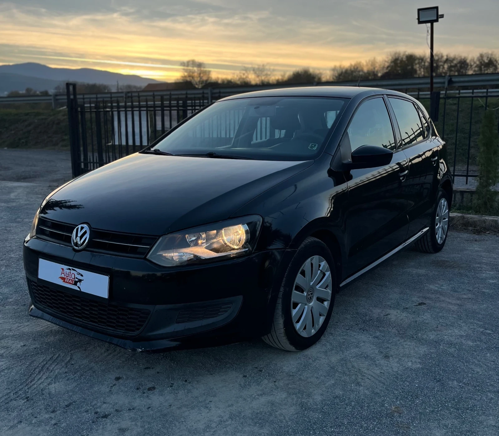 VW Polo 1.6i* ФАБРИЧНА ГАЗ - изображение 2