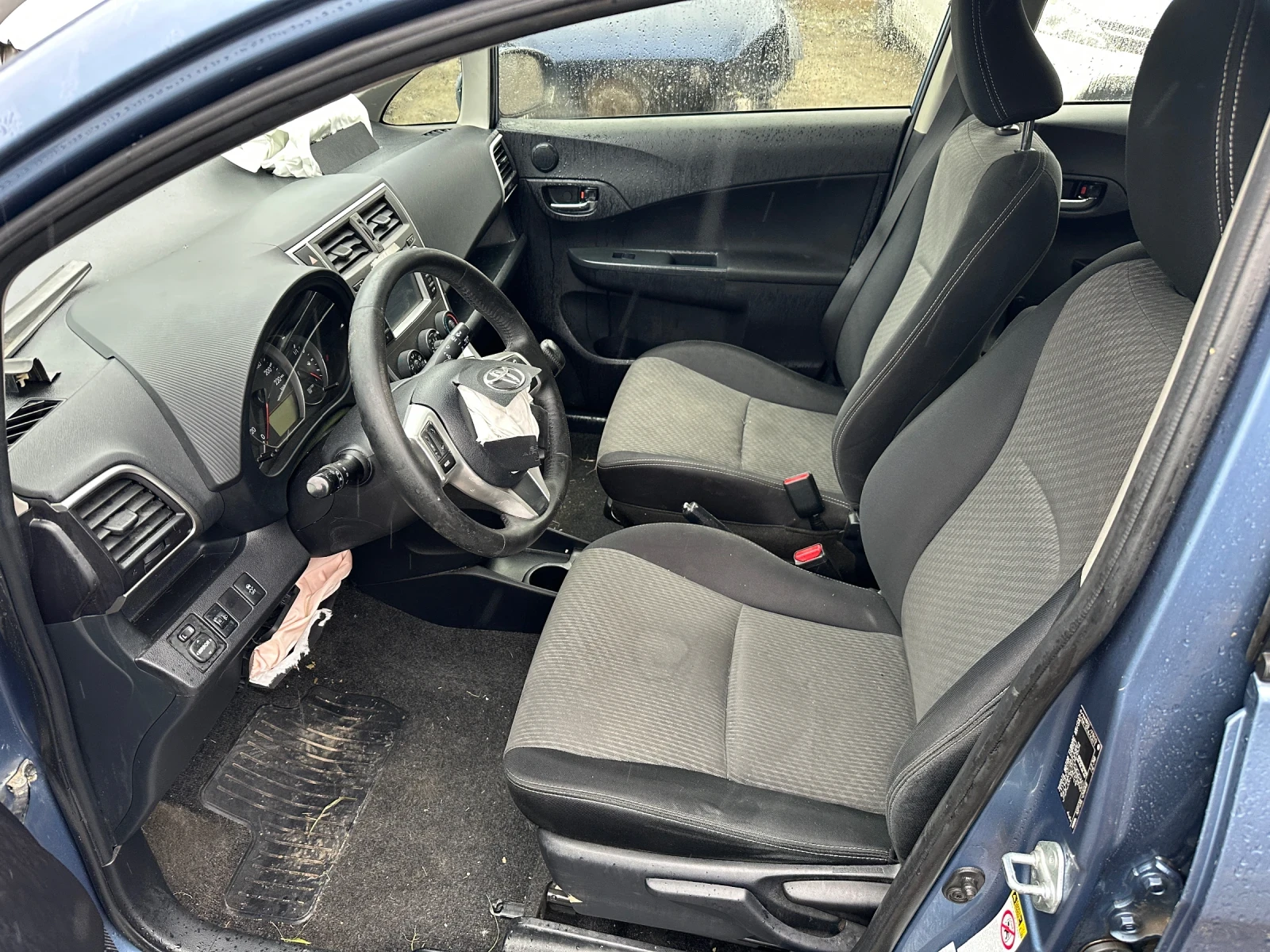 Toyota Verso S 1.33 vvti 98кс CVT На части! - изображение 6