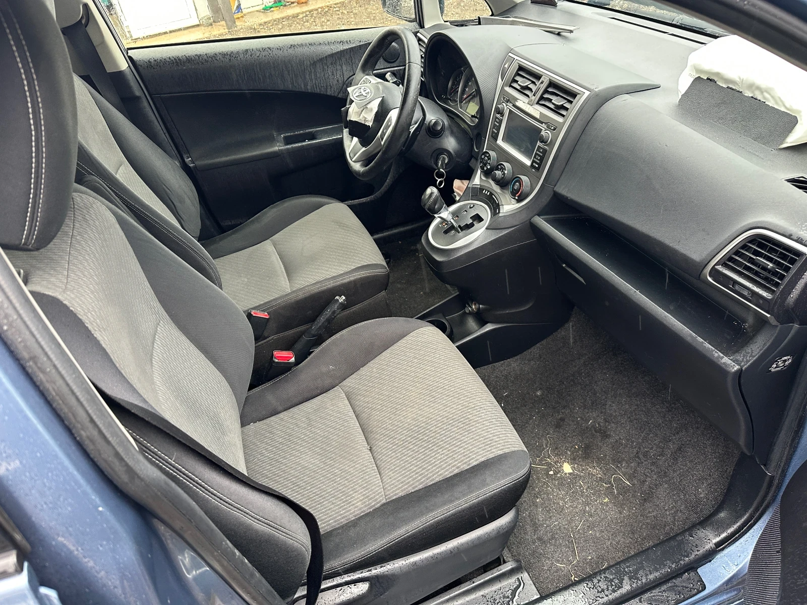Toyota Verso S 1.33 vvti 98кс CVT На части! - изображение 7