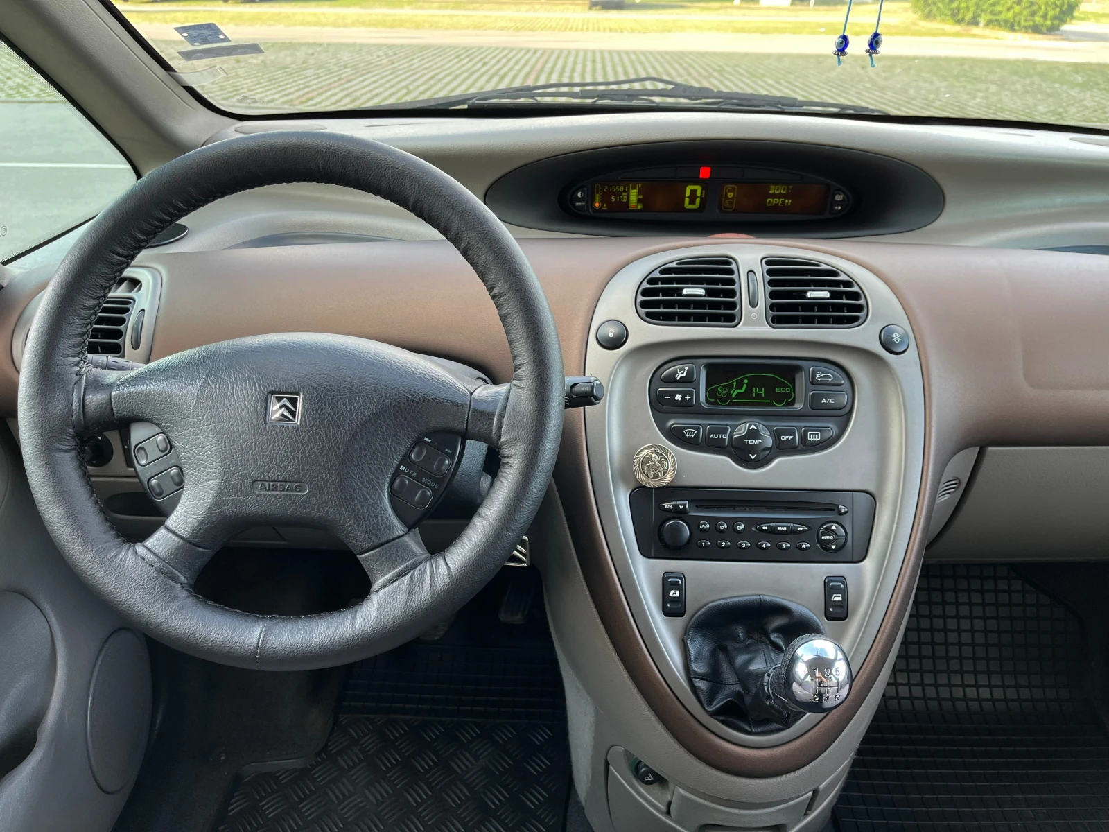 Citroen Xsara picasso 2.0 HDI 90 k.c. - изображение 10