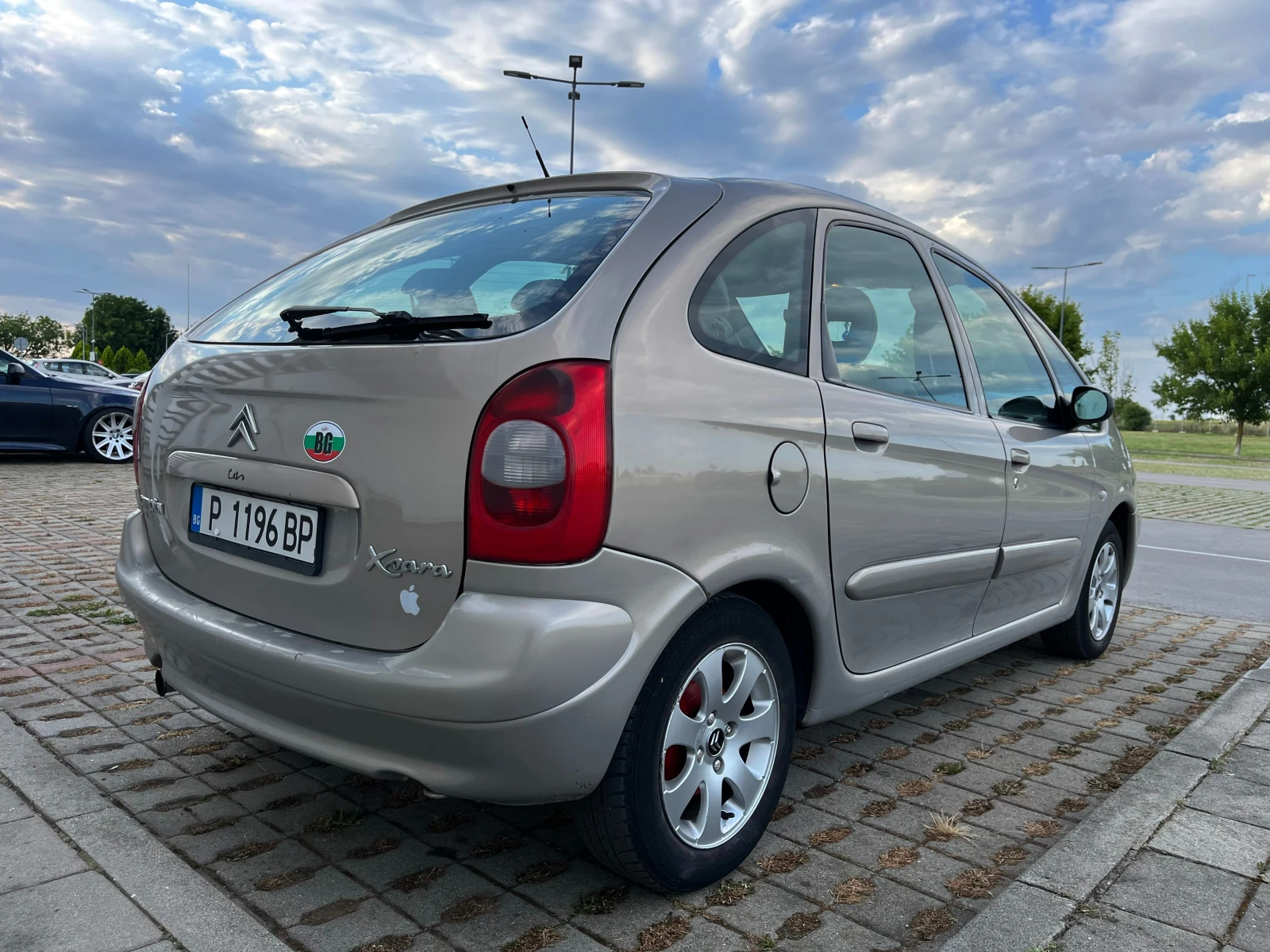 Citroen Xsara picasso 2.0 HDI 90 k.c. - изображение 4