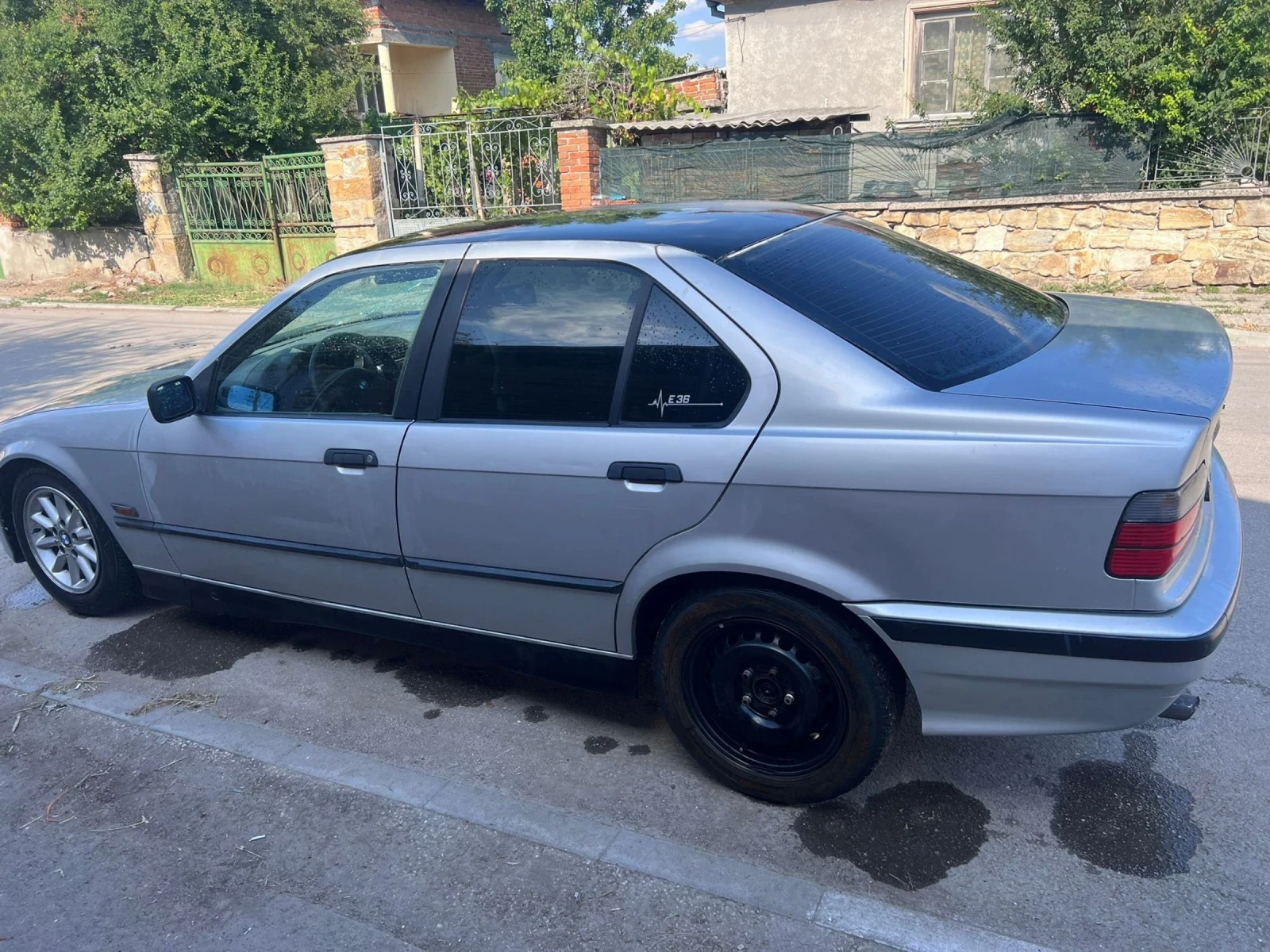 BMW 320  - изображение 7