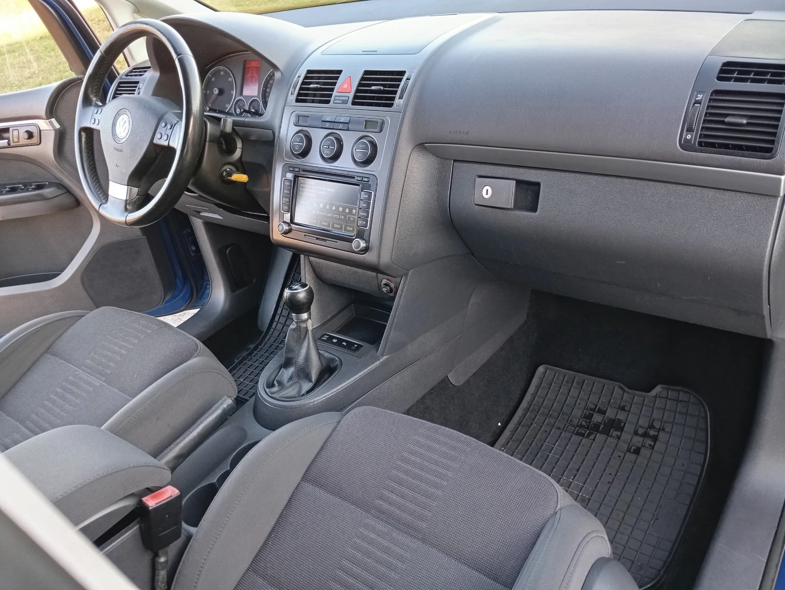 VW Touran 2.0-D-NAVI-����������� | Mobile.bg � ����������� 17