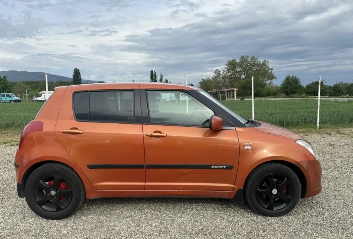 Suzuki Swift 1.5VTI* KEYLESS* Подгреви* , снимка 4 - Автомобили и джипове - 53985851