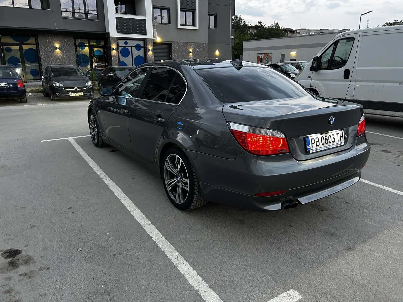 BMW 530, снимка 2 - Автомобили и джипове - 54016754