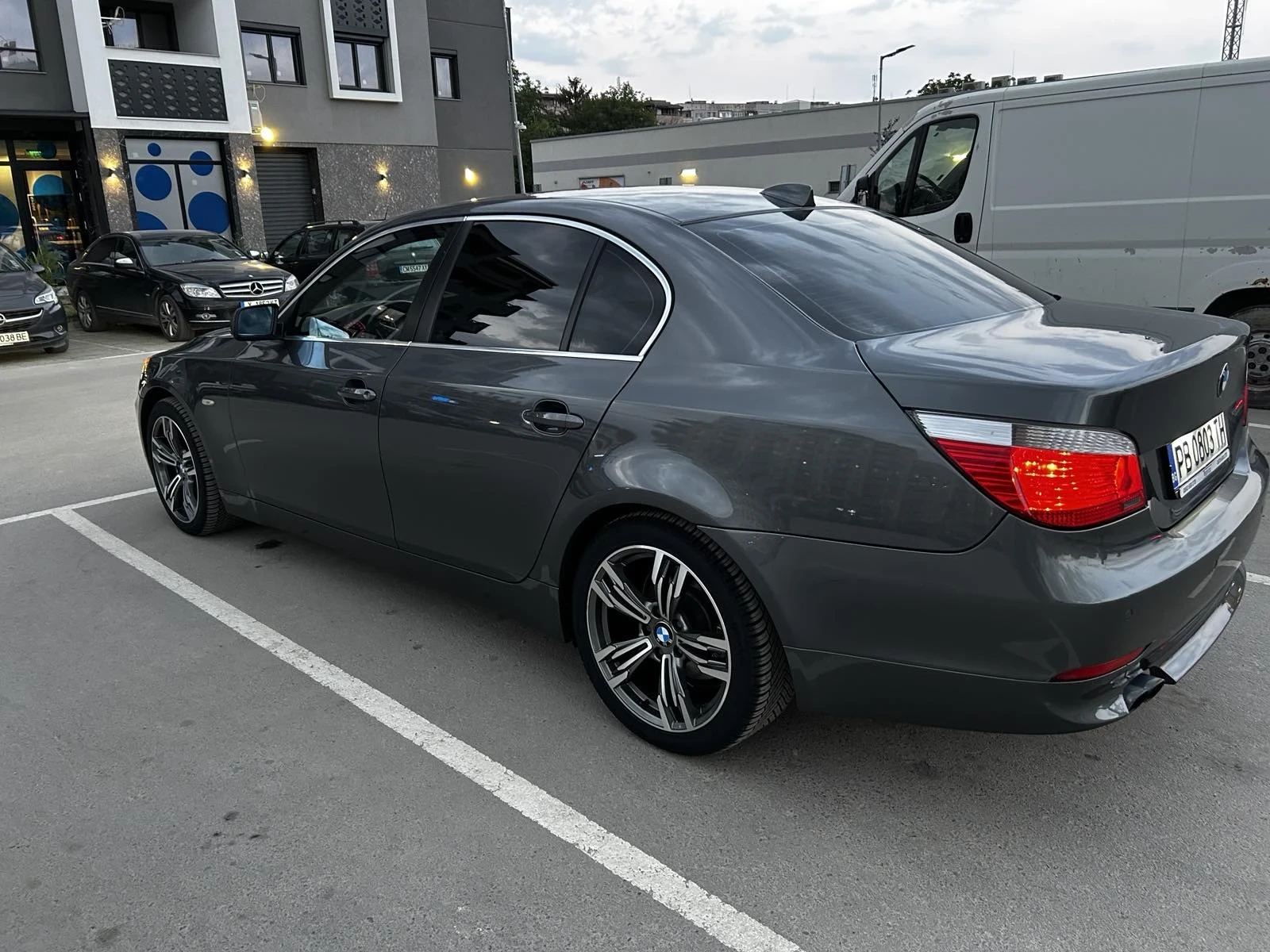 BMW 530, снимка 7 - Автомобили и джипове - 54016754