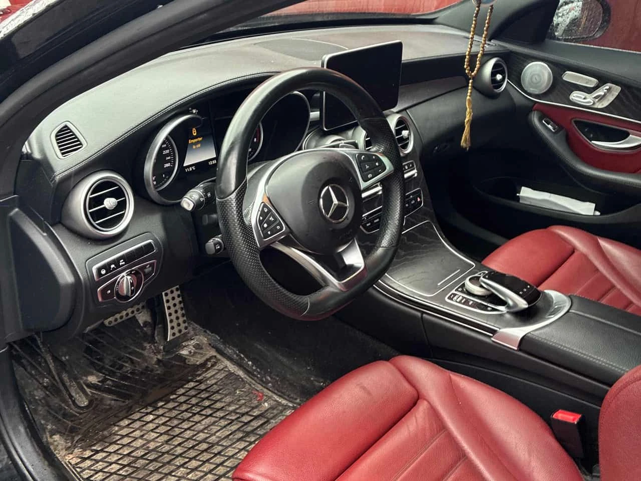 Mercedes-Benz C 400 4МАTIC* DISTRONIC* BURMESTER* PANO* , снимка 5 - Автомобили и джипове - 54184971