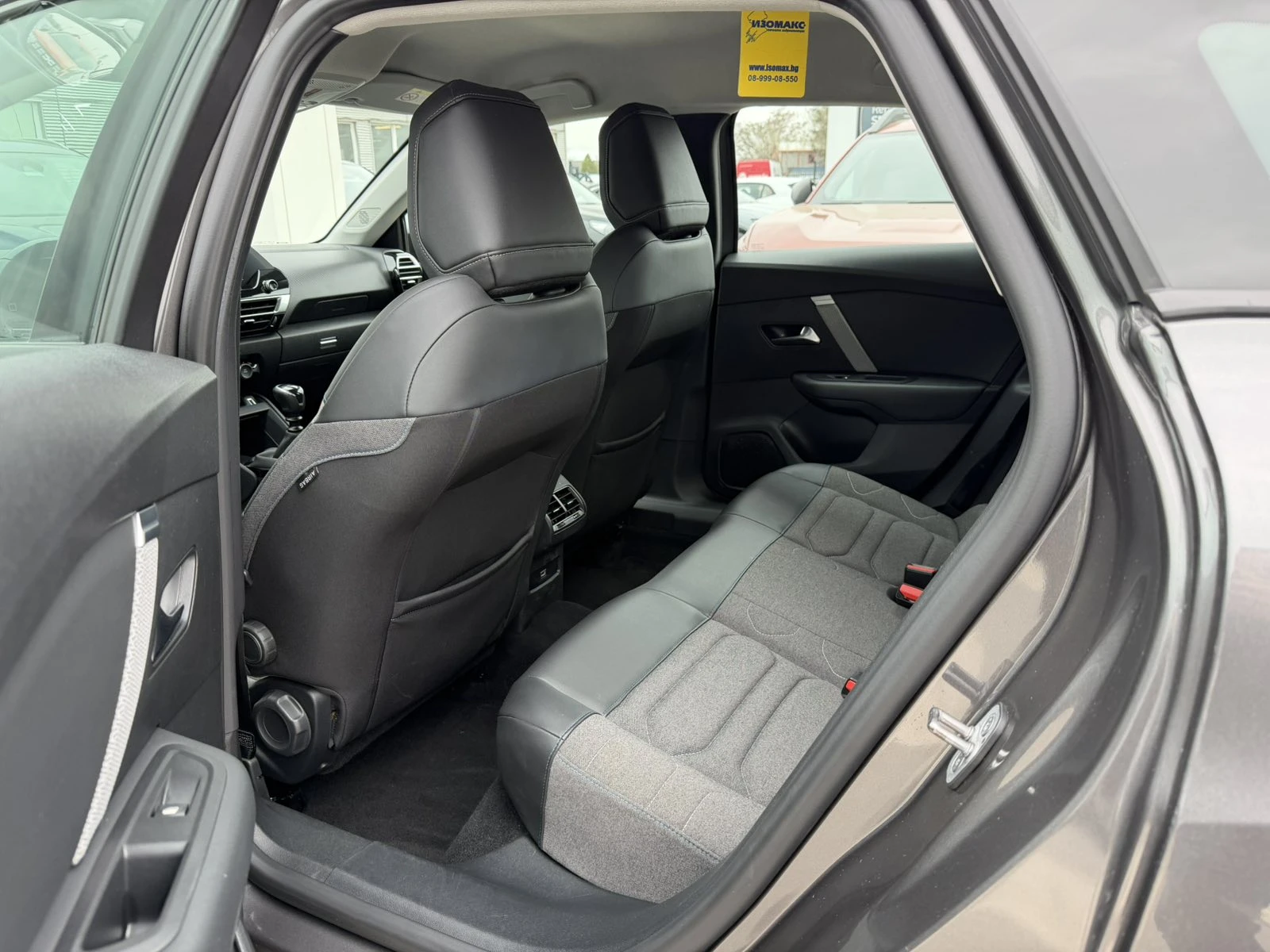 Citroen C4 1.2i Pure Tech 130k.c., снимка 11 - Автомобили и джипове - 54291024