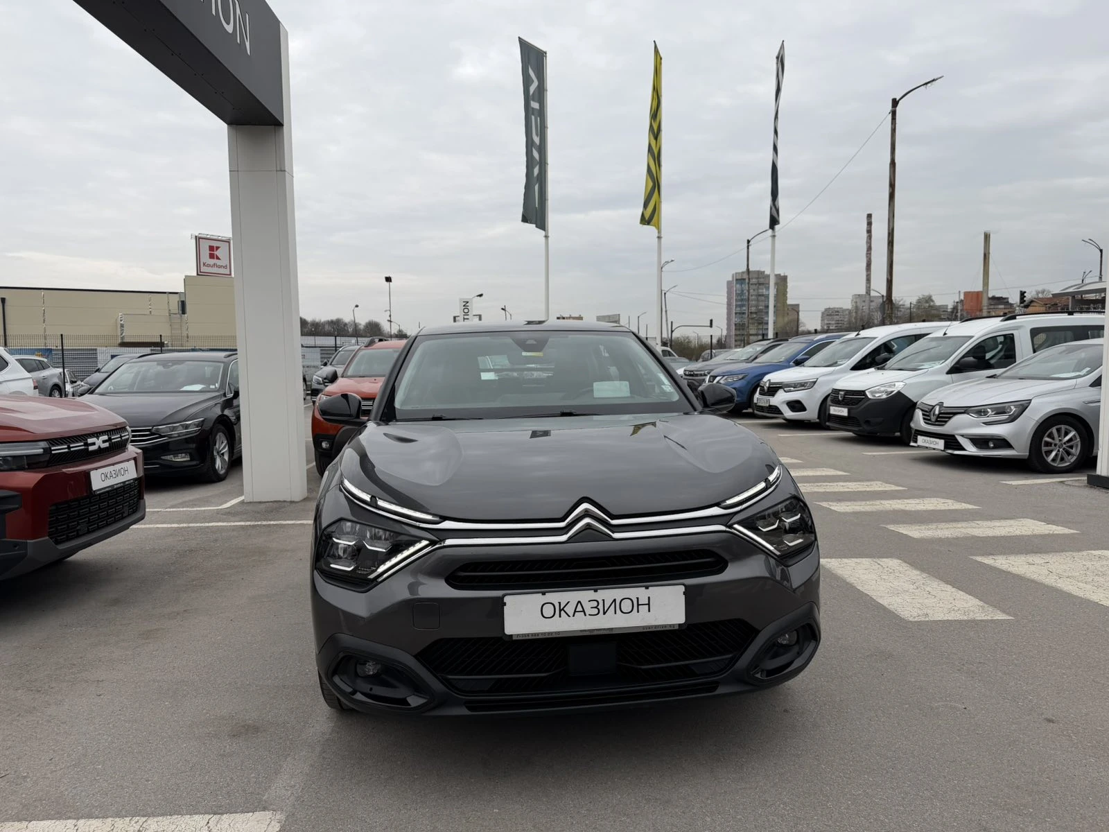Citroen C4 1.2i Pure Tech 130k.c., снимка 2 - Автомобили и джипове - 54291024