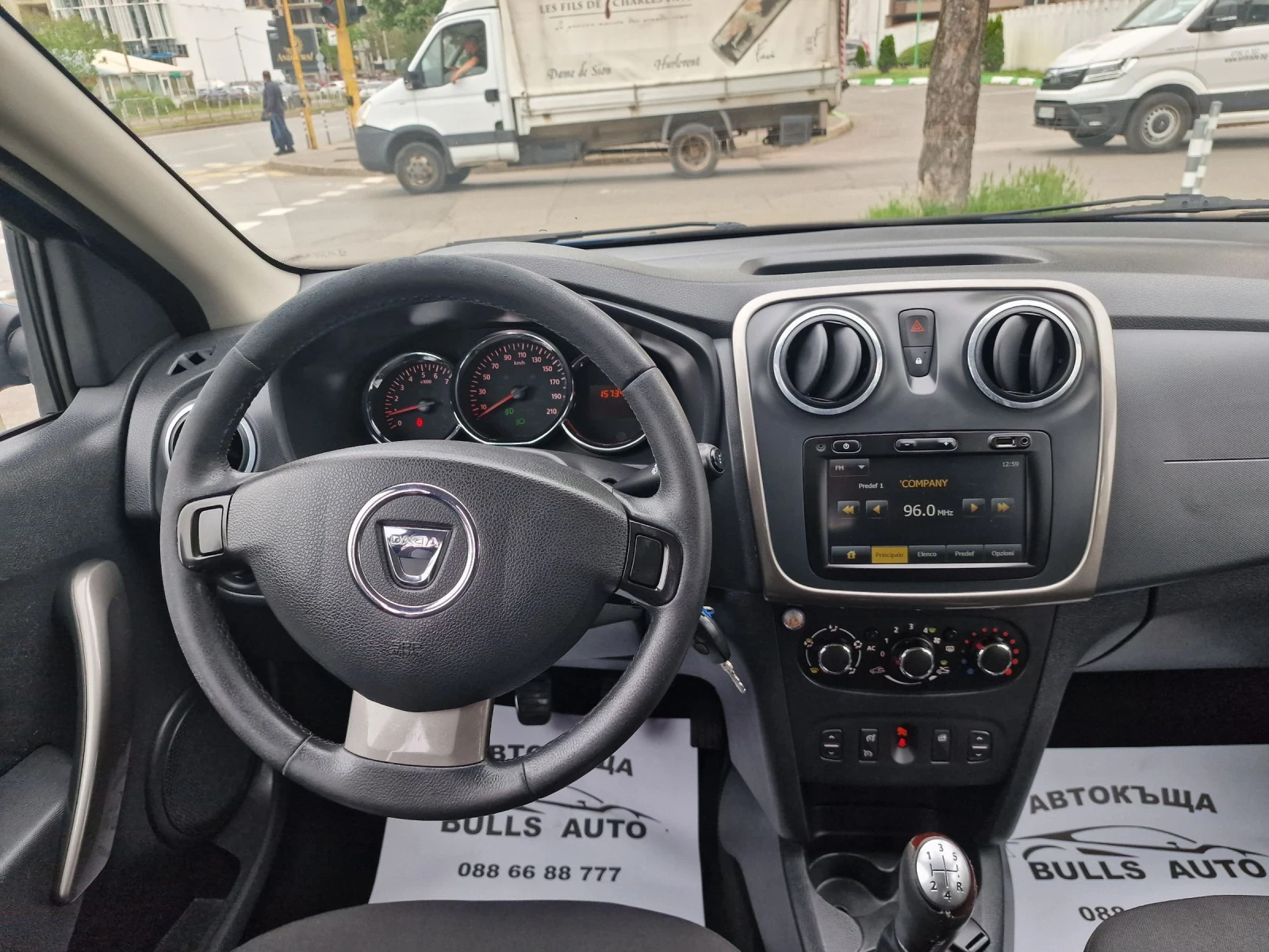 Dacia Sandero 1.5 dci STEPWAY, снимка 9 - Автомобили и джипове - 54475055