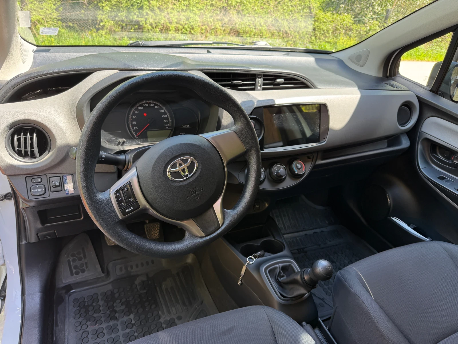 Toyota Yaris Toyota Yaris 1.0-69кс fase Euro 6B, снимка 5 - Автомобили и джипове - 54495936