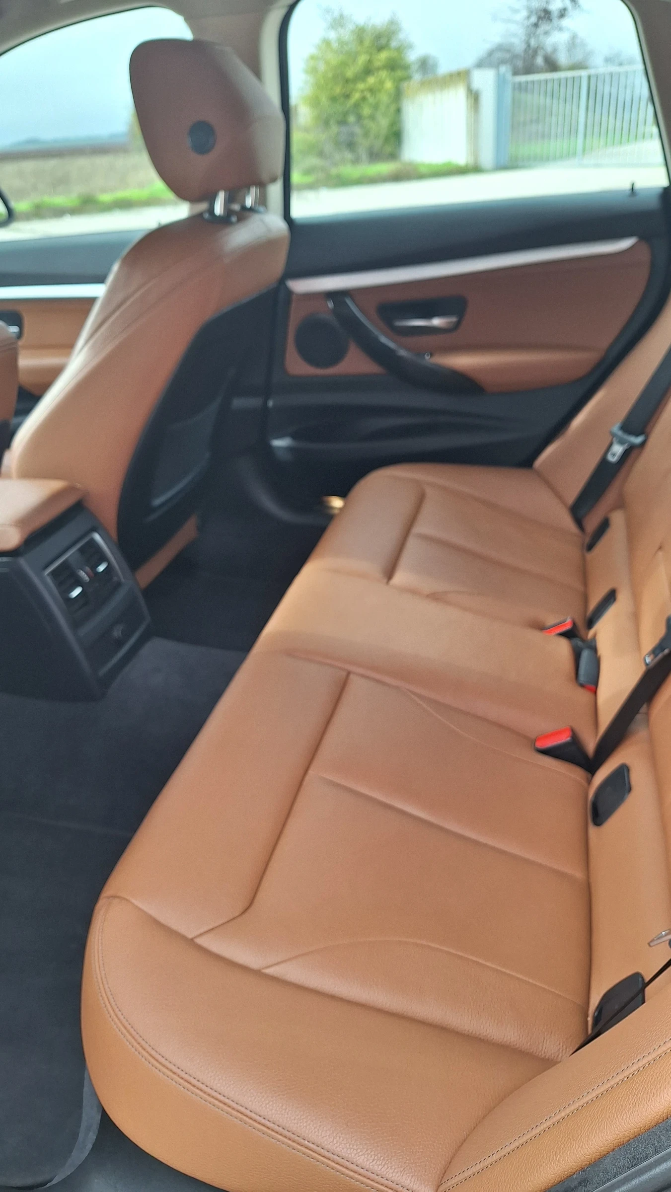 BMW 3gt 320d xDrive Luxury SWISS, снимка 10 - Автомобили и джипове - 54528073