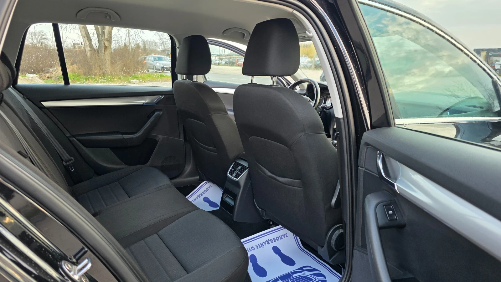 Skoda Octavia KATO ЧИСТО НОВ, снимка 10 - Автомобили и джипове - 54568671