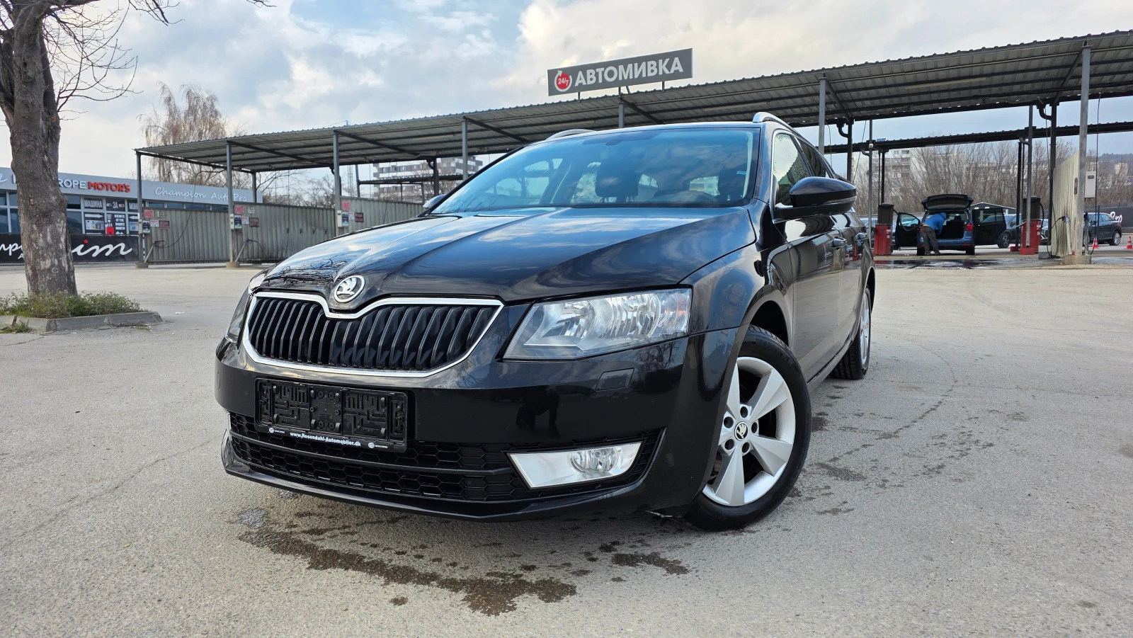 Skoda Octavia KATO ЧИСТО НОВ