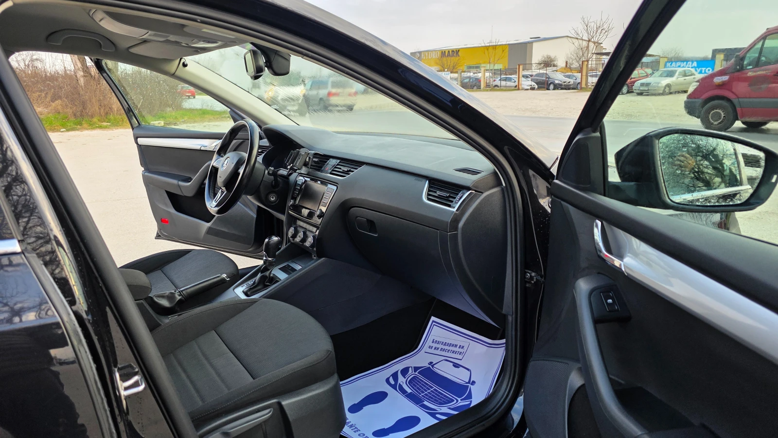 Skoda Octavia KATO ЧИСТО НОВ, снимка 11 - Автомобили и джипове - 54568671