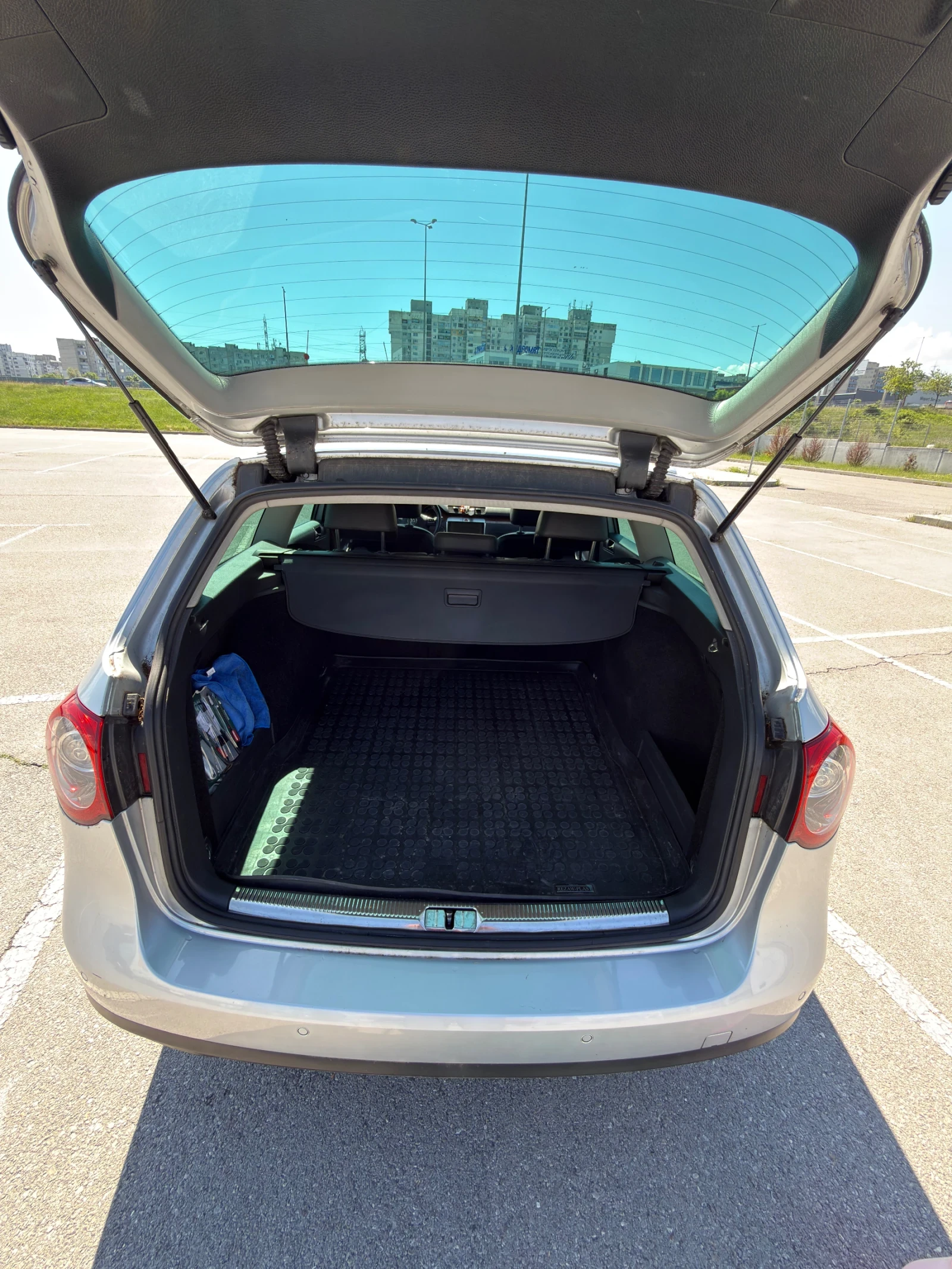 VW Passat 2.0 TDI BKP, снимка 9 - Автомобили и джипове - 54666650