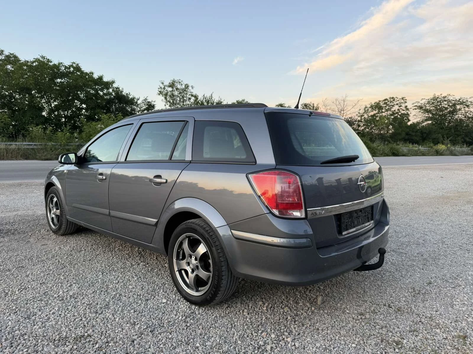 Opel Astra 1.6 I 105 К.с., снимка 8 - Автомобили и джипове - 55108052