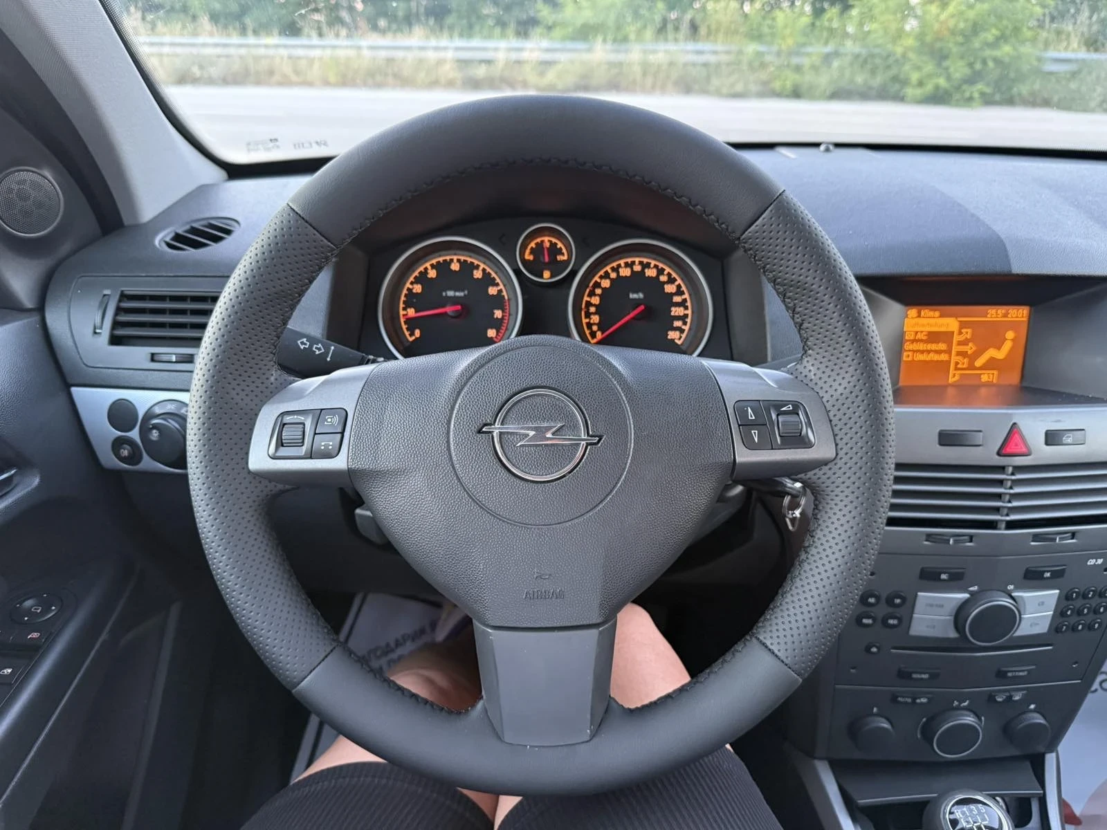 Opel Astra 1.6 I 105 К.с., снимка 14 - Автомобили и джипове - 55108052