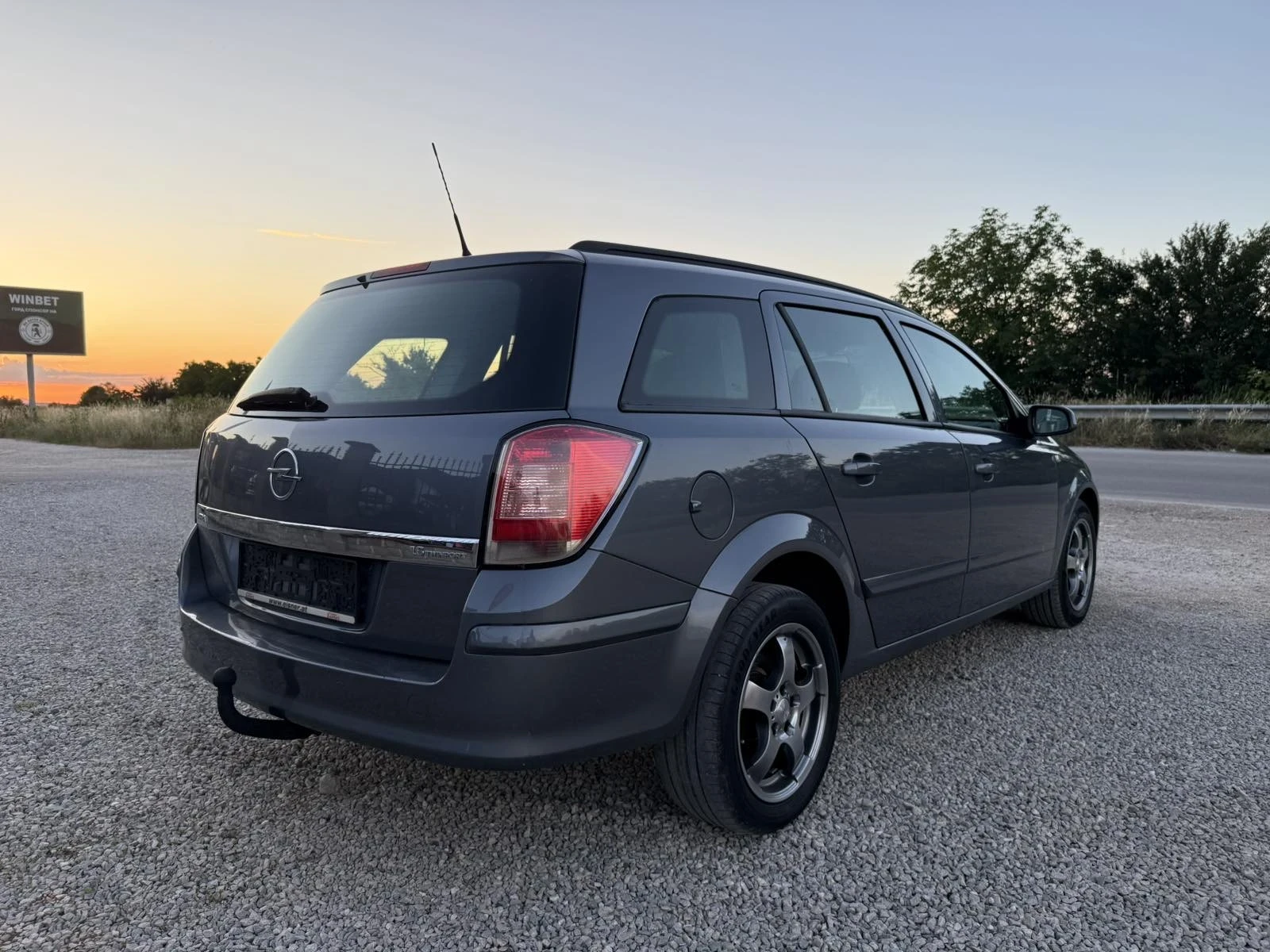 Opel Astra 1.6 I 105 К.с., снимка 4 - Автомобили и джипове - 55108052