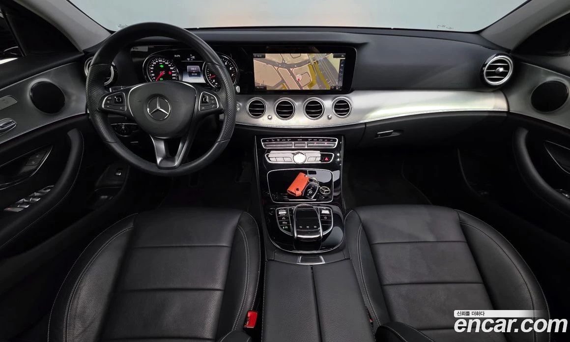 Mercedes-Benz E 200 E200 Avantgarde, снимка 10 - Автомобили и джипове - 55697215