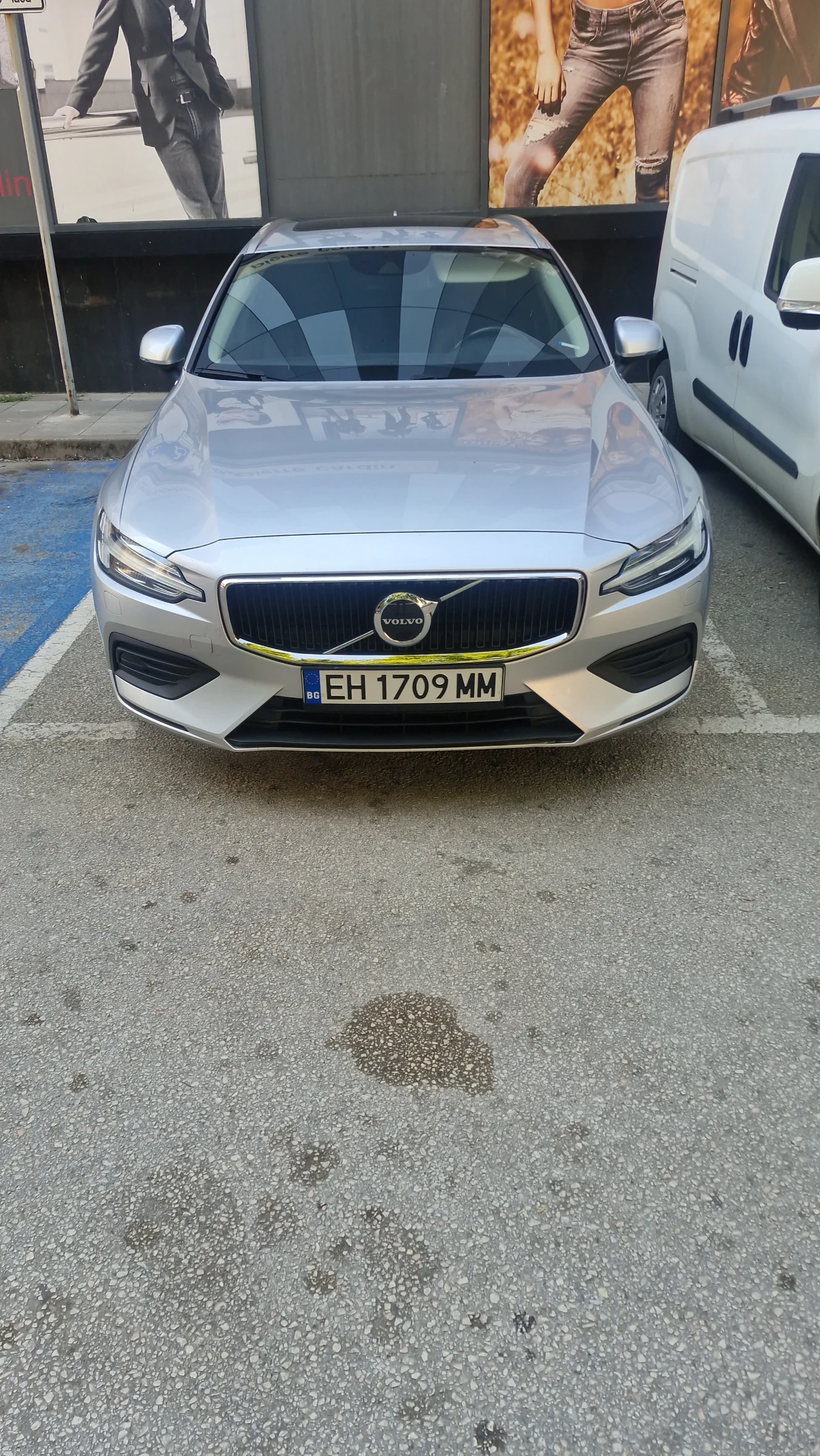 Volvo V60, снимка 4 - Автомобили и джипове - 55750419