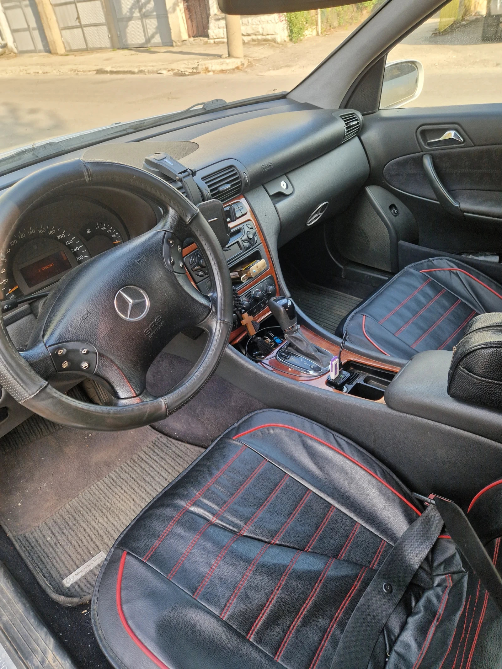 Mercedes-Benz C 220, снимка 5 - Автомобили и джипове - 56160134