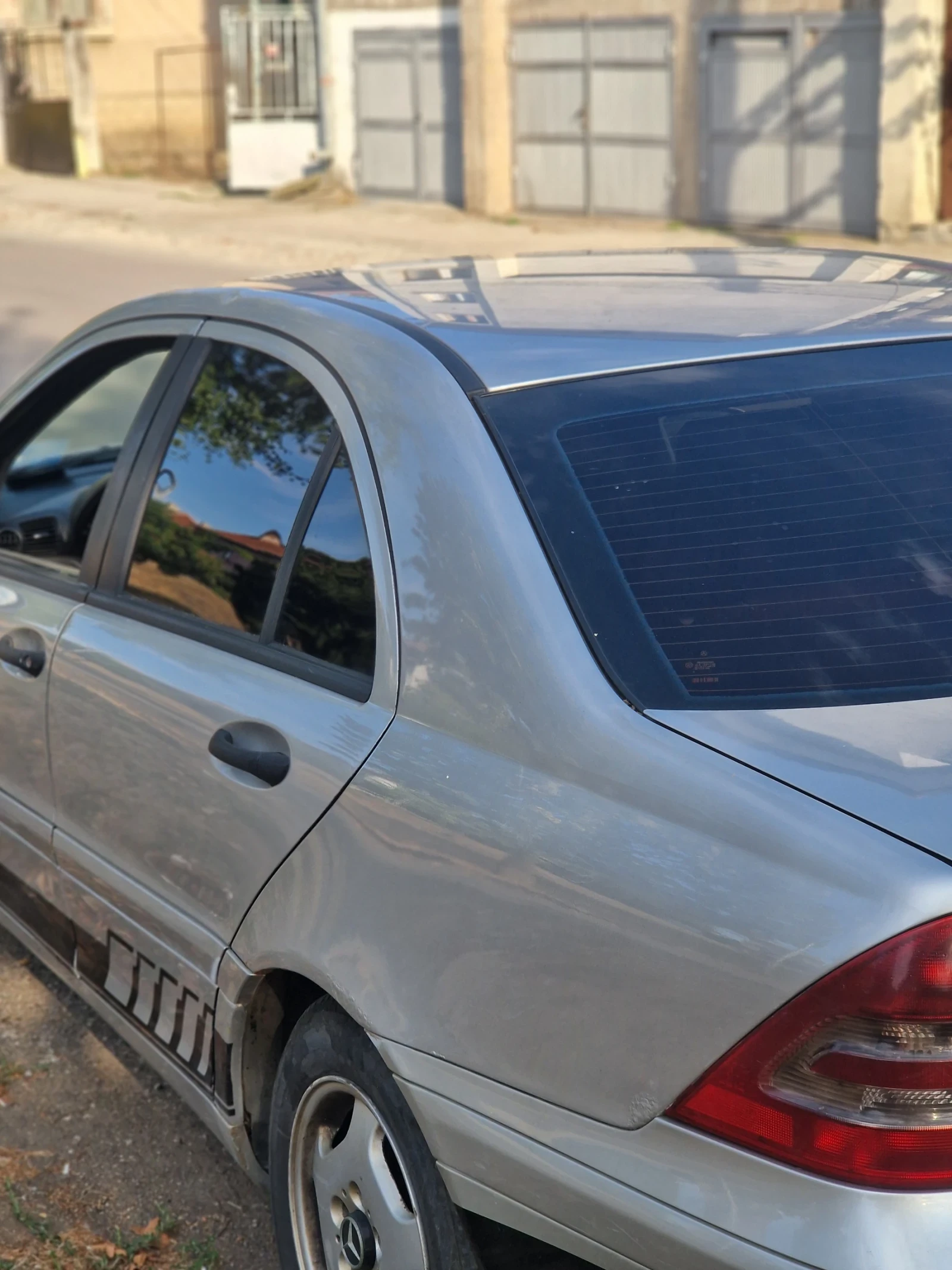 Mercedes-Benz C 220, снимка 4 - Автомобили и джипове - 56160134