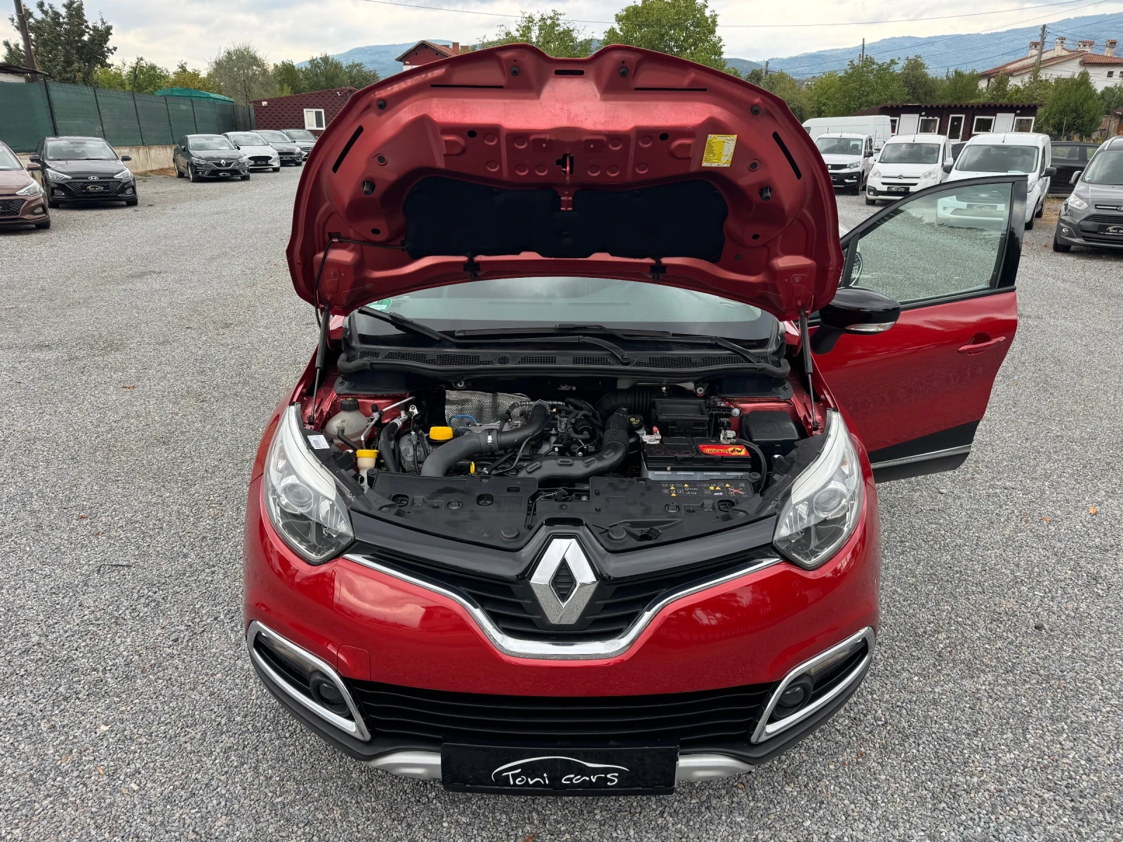 Renault Captur 1.2Tce Automatic! NAVI!! Keyless!! Camera!!, снимка 17 - Автомобили и джипове - 56236886