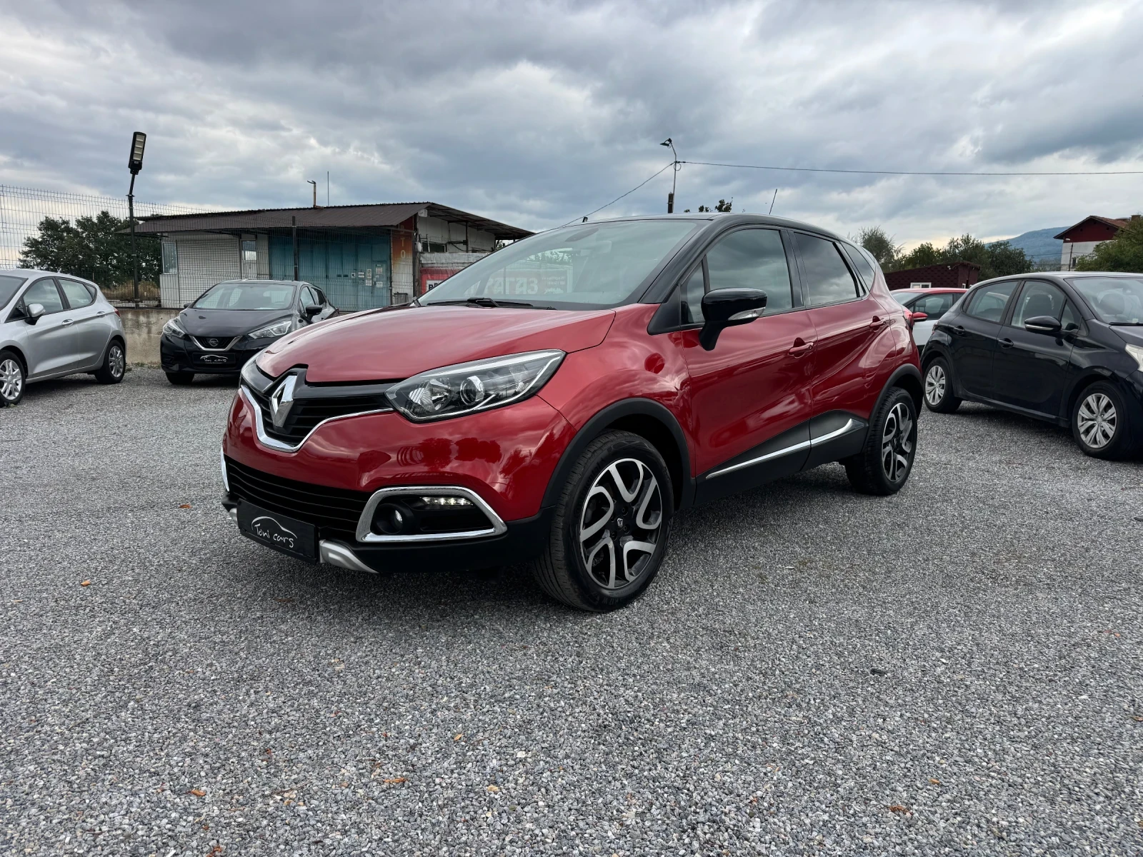 Renault Captur 1.2Tce Automatic! NAVI!! Keyless!! Camera!!, снимка 2 - Автомобили и джипове - 56236886